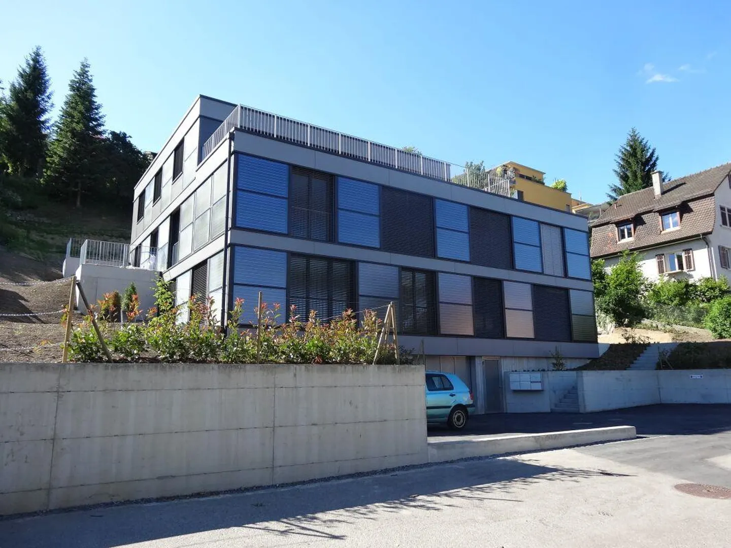 Vivere vicino a Cilag / Ospedale cantonale con area giardino - Foto 1 di 4