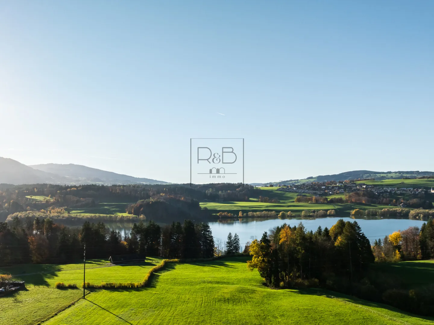 Magnificent 3.5 room apartment with view on Lake Gruyère - Photo 2 of 12