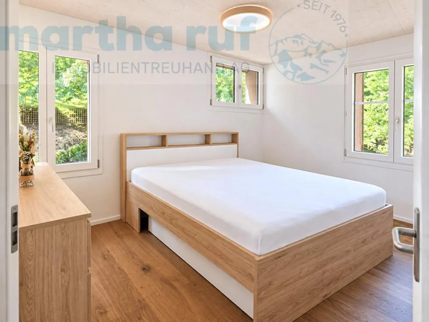 Modern 5-room apartment on the 1st floor with plenty of living comfort - Photo 4 of 14