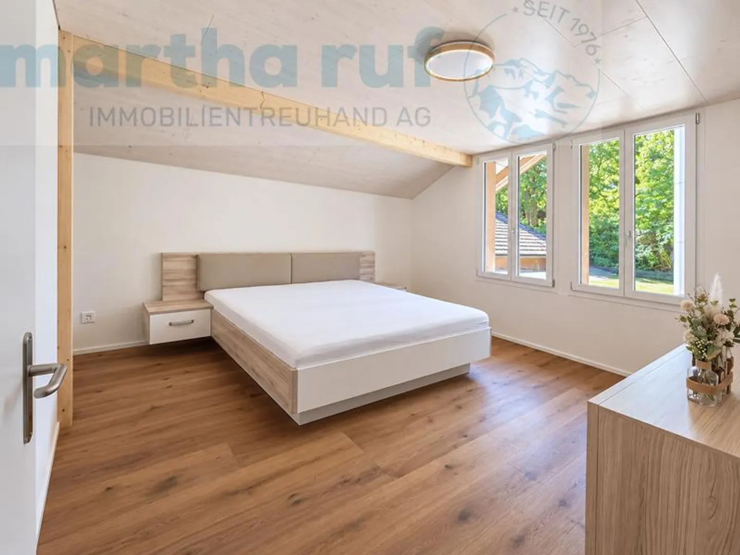 Modern 5-room apartment on the 1st floor with plenty of living comfort - Photo 5 of 14