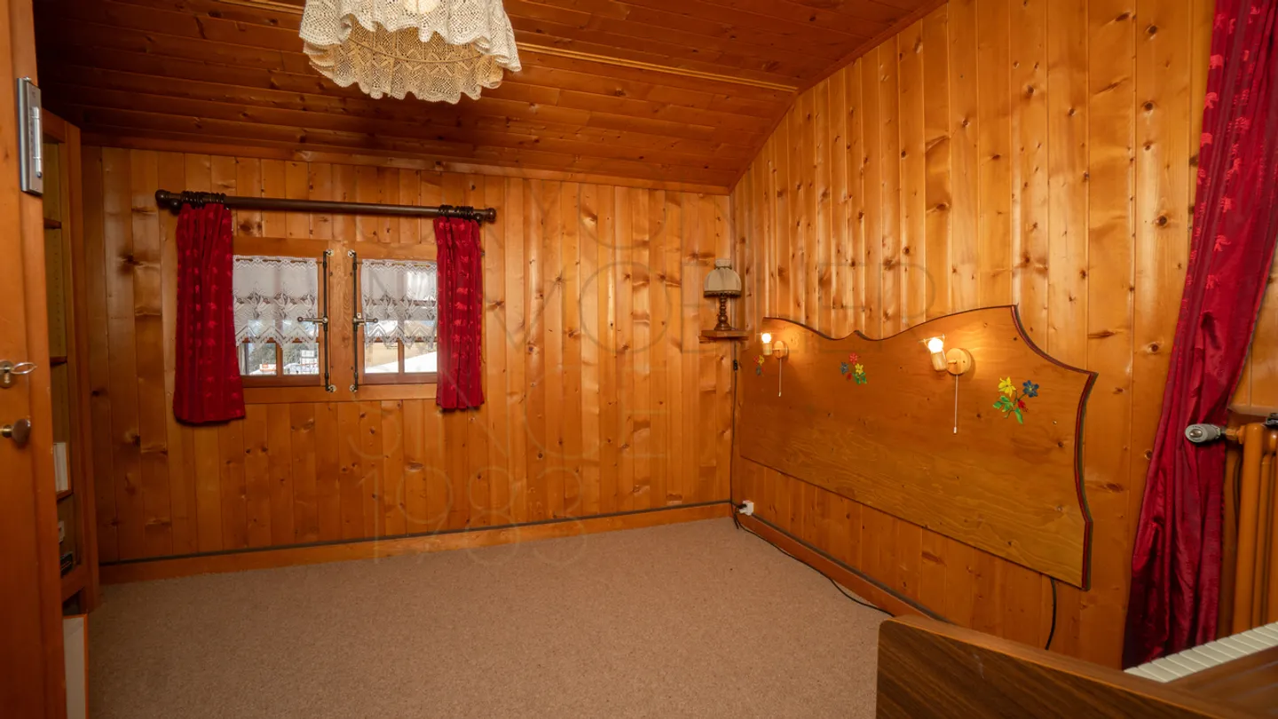 Typical Family Chalet in Gryon with Garden and Outbuildings - Photo 15 of 25