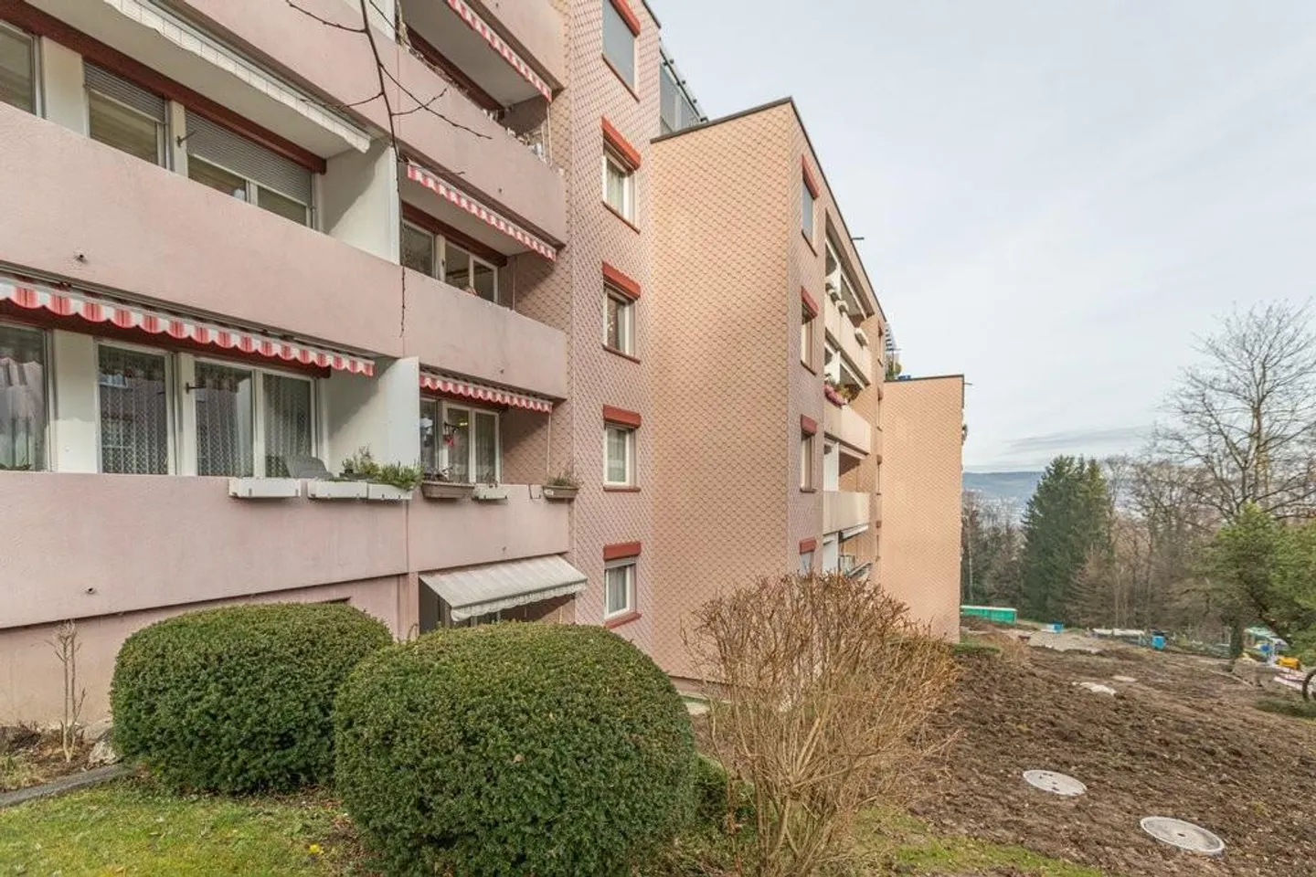 Ici attend votre nouveau chez-vous - Photo 2 sur 11