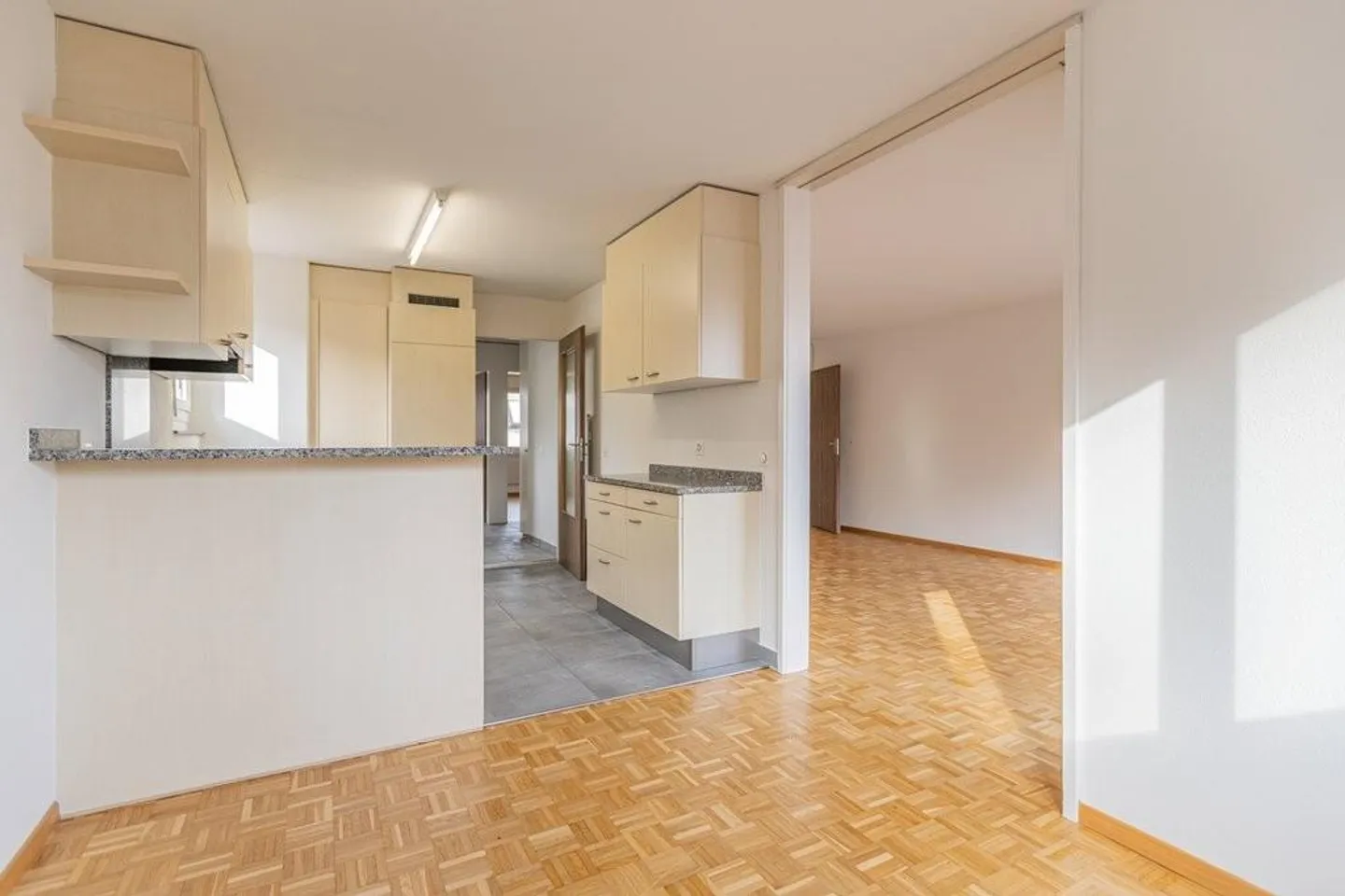 Ici attend votre nouveau chez-vous - Photo 4 sur 11