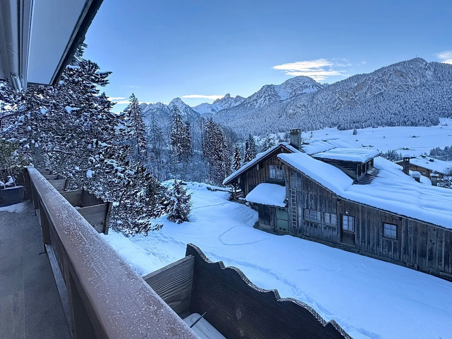 Château-d'Oex - Appartamento ristrutturato con 4,5 stanze e vista montagne - Foto 9 di 11