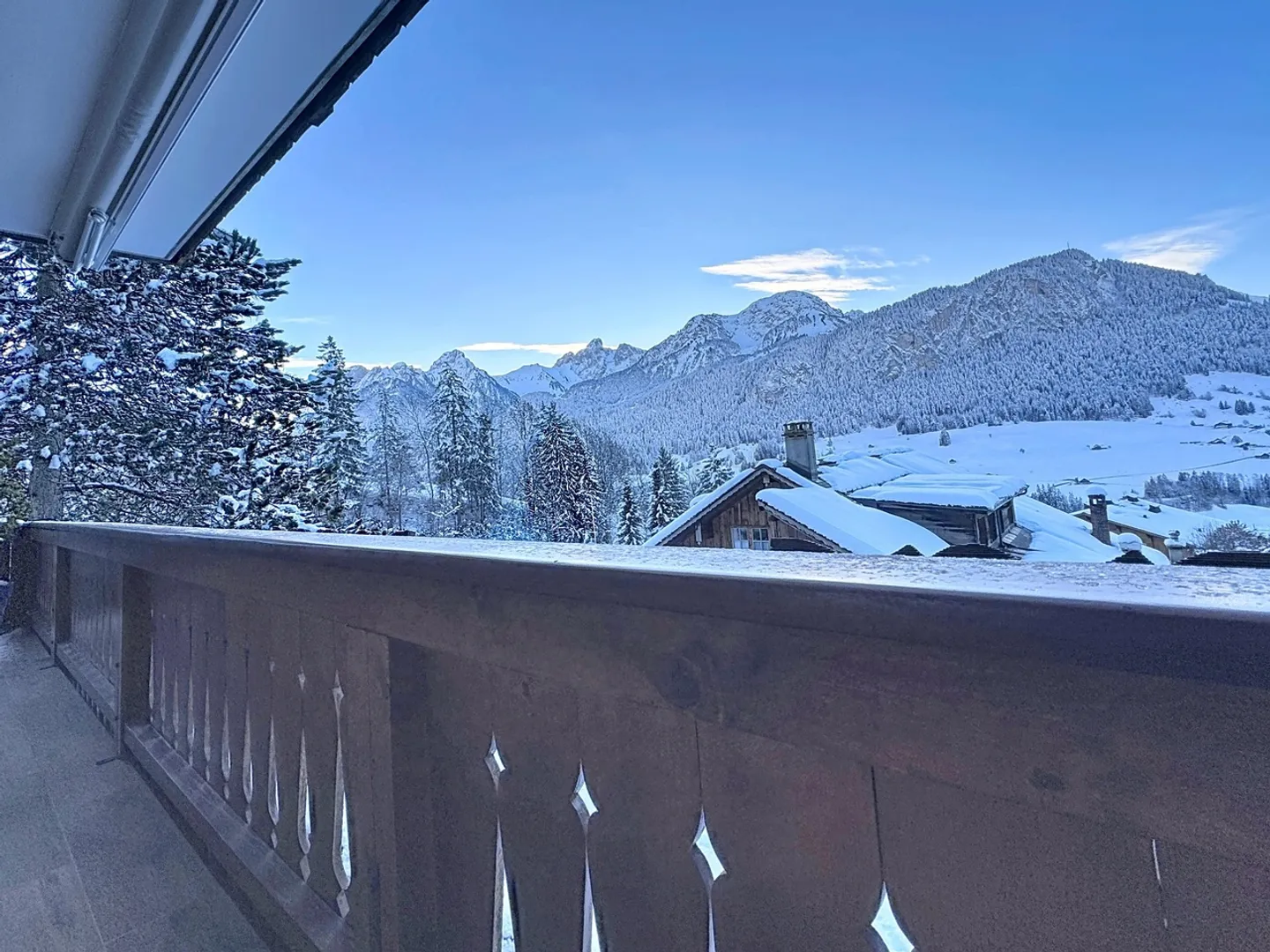 Château-d'Oex - Appartamento ristrutturato con 4,5 stanze e vista montagne - Foto 10 di 11
