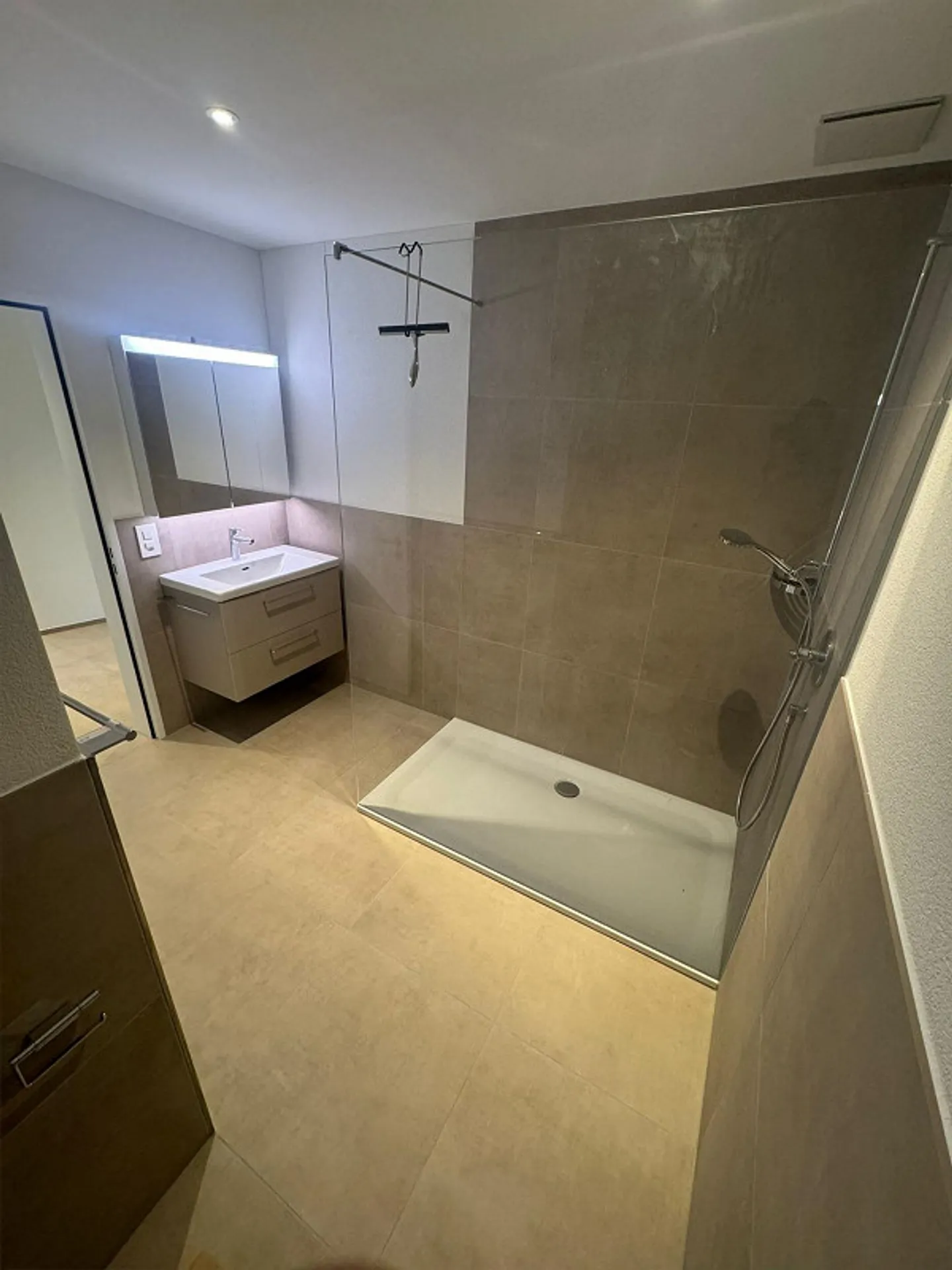 Prima occupazione - casa moderna con vista - Foto 6 di 8