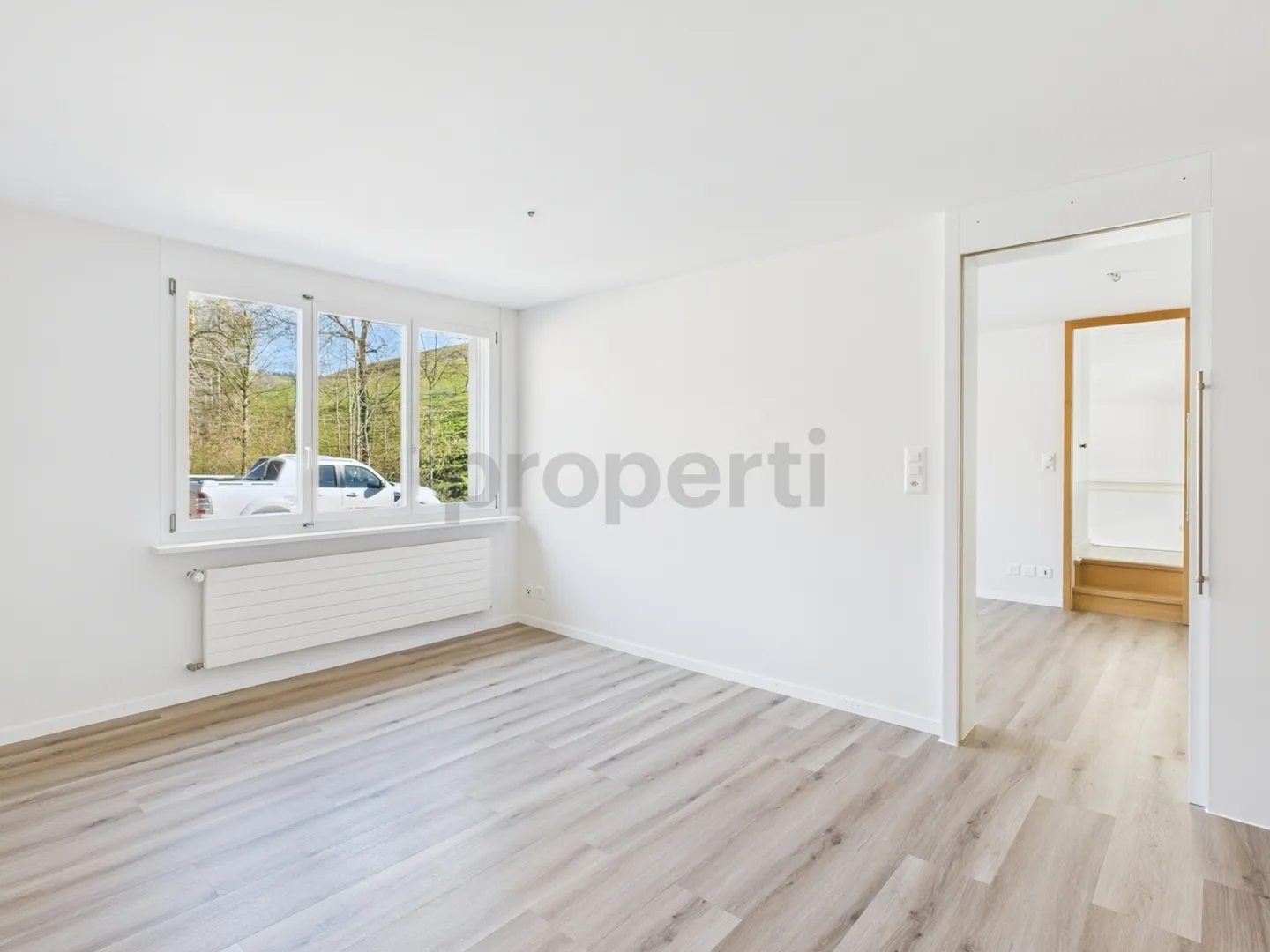 Vivere e Lavorare: Impressionante Appartamento Maisonette con Ampio Spazio Commerciale - Foto 10 di 13