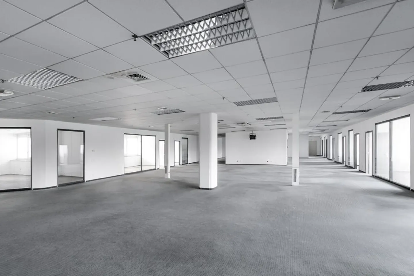 LUGANO NORD - Helle Bürofläche von 990 m² zu vermieten (Ref. 210) - Foto 2 von 20