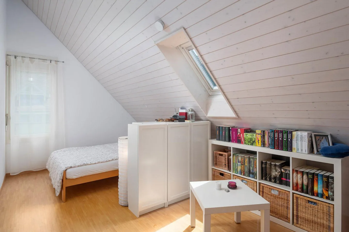 Charmante Duplexwohnung mit Cheminée & Aussicht - Foto 13 von 15