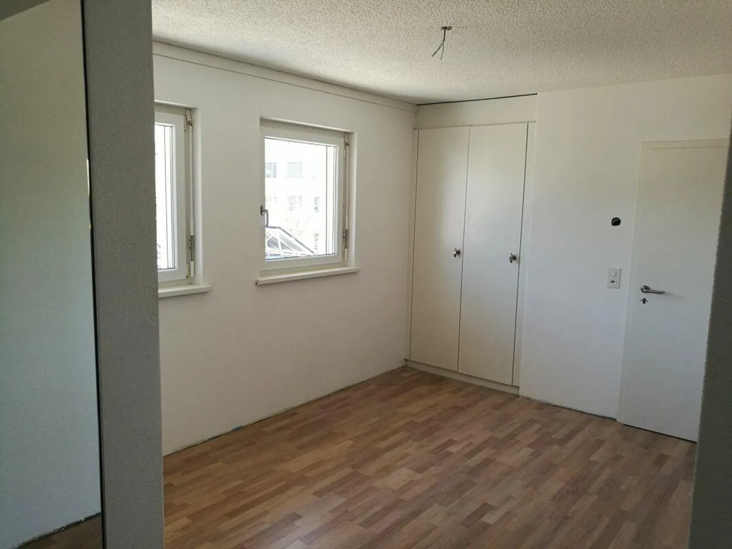 Appartement 1½ pièces proche de la frontière avec beau balcon ouest/sud - Photo 4 sur 6