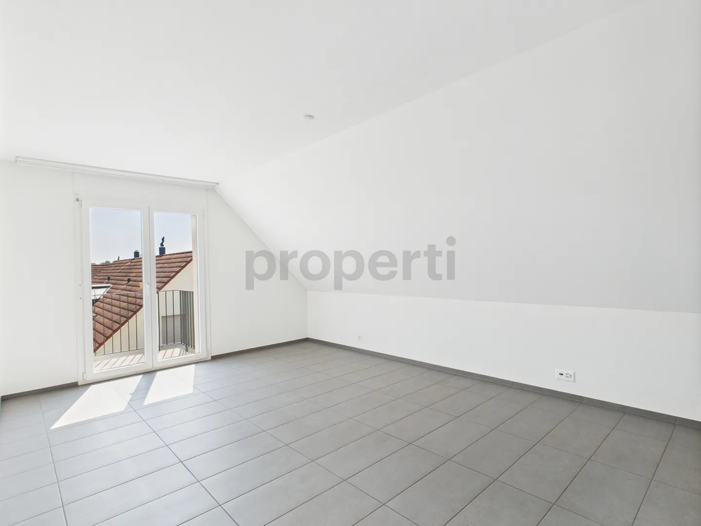 Penthouse exclusif et spacieux de 3,5 pièces avec deux balcons - Photo 7 sur 12