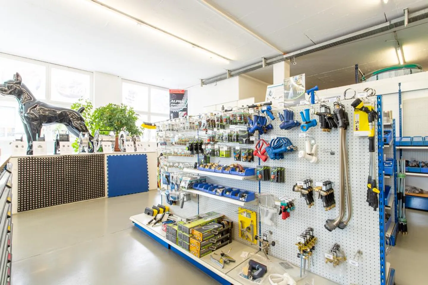 Unique Opportunity! Co-ownership shares of a commercial property. - Photo 4 of 7