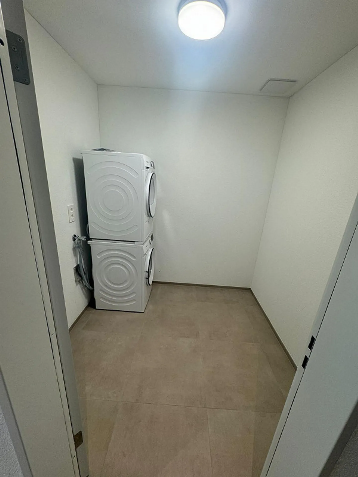 Erstbezug - modernes Zuhause mit Weitsicht - Foto 8 von 9