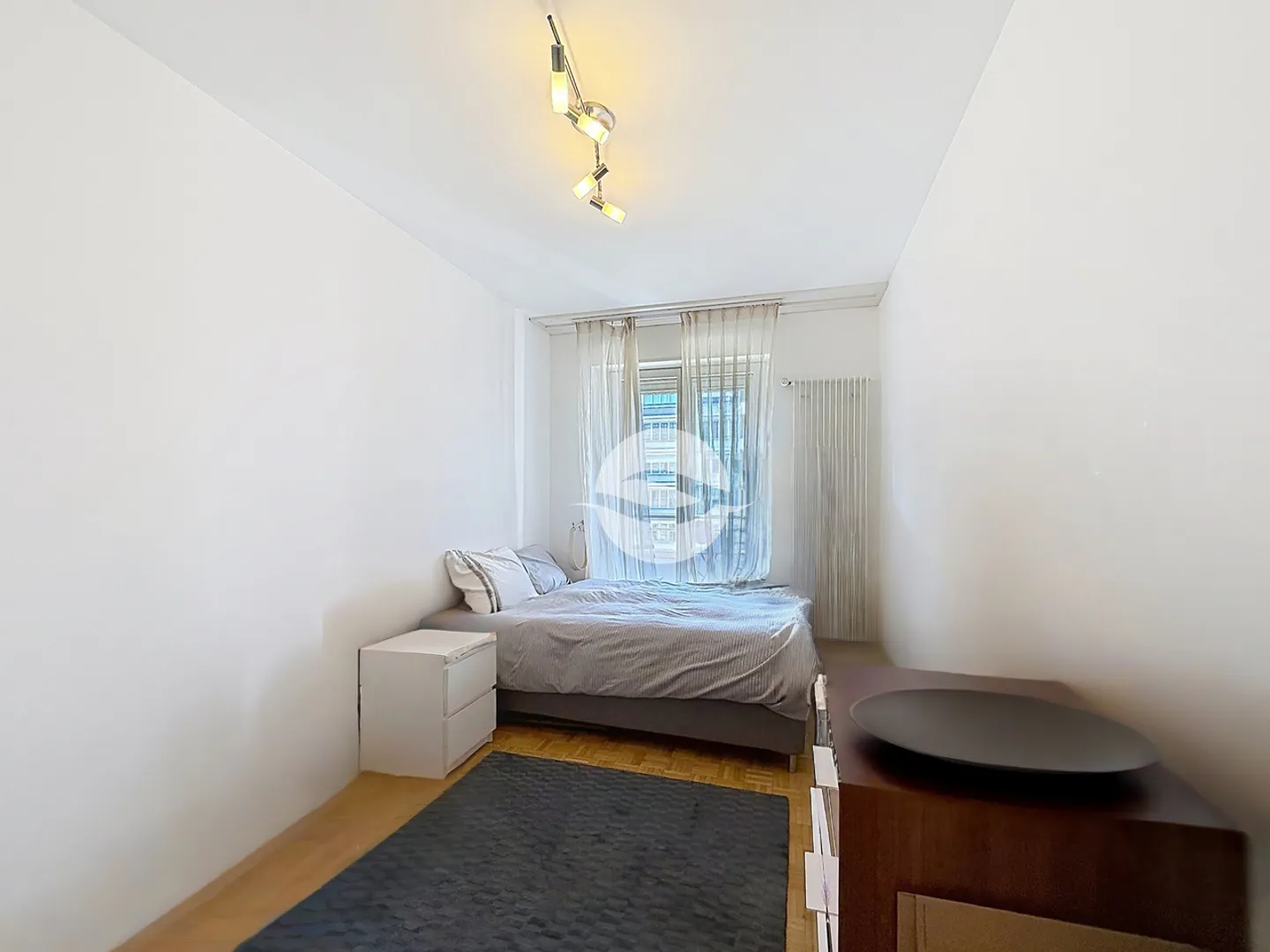 Magnifico appartamento di 5 locali (2 camere) nel cuore di Florissant - Foto 7 di 10