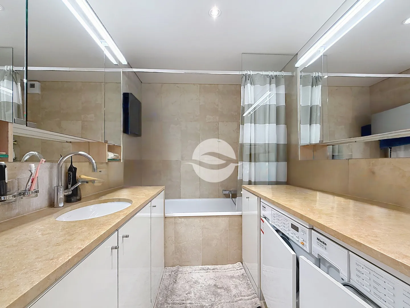 Magnifico appartamento di 5 locali (2 camere) nel cuore di Florissant - Foto 8 di 10