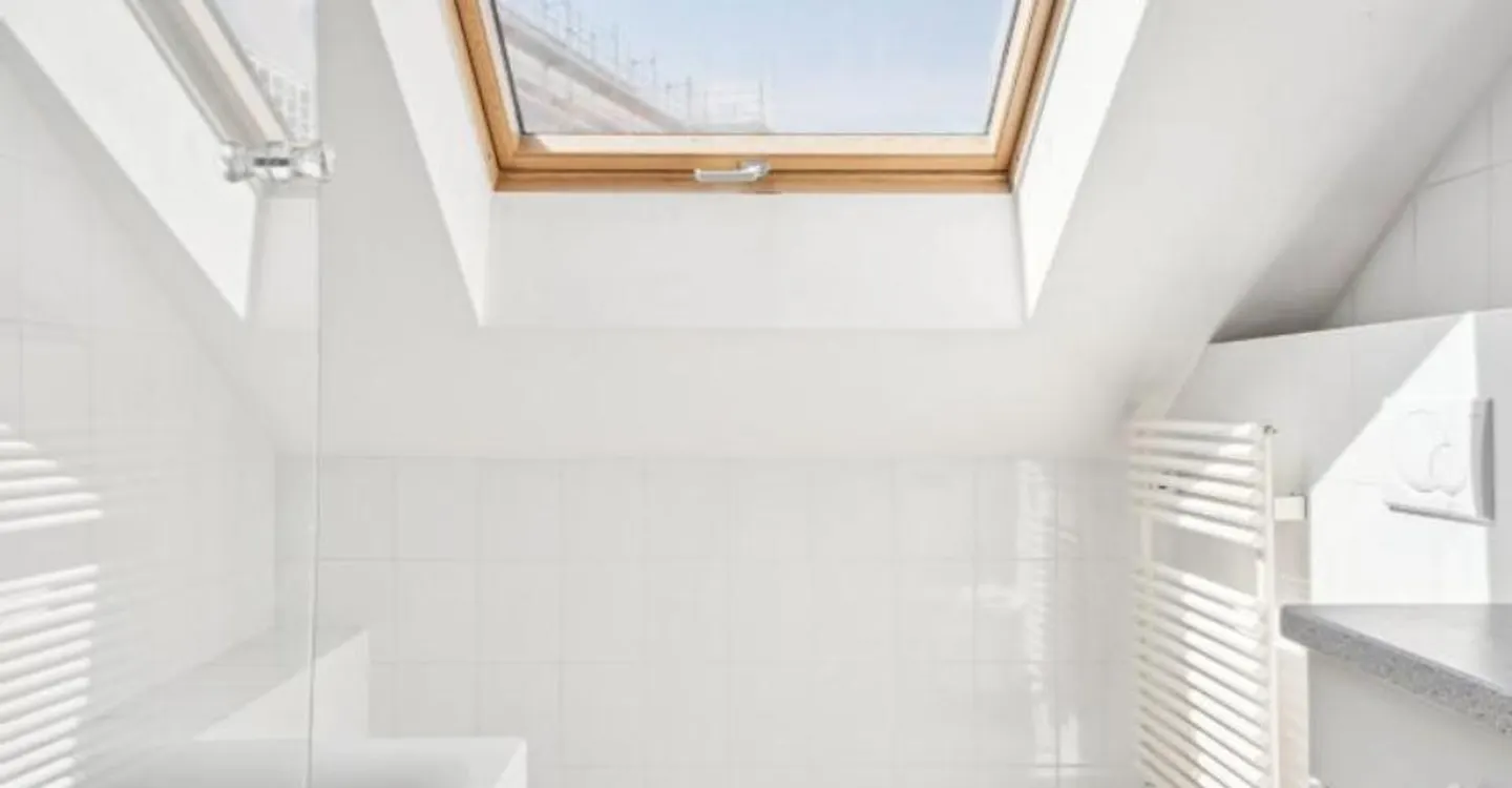 Bright 3-room attic apartment - Photo 4 of 9