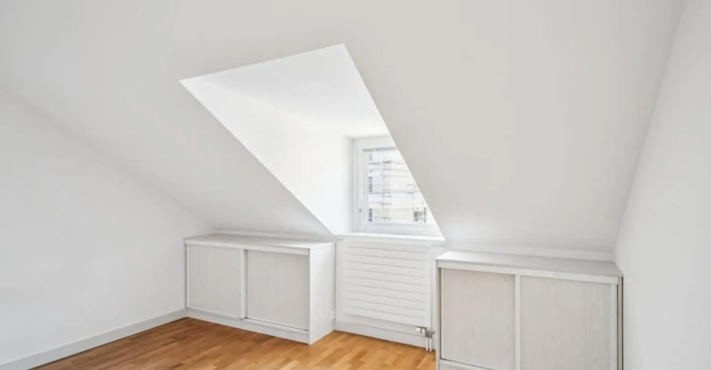 Bright 3-room attic apartment - Photo 8 of 9