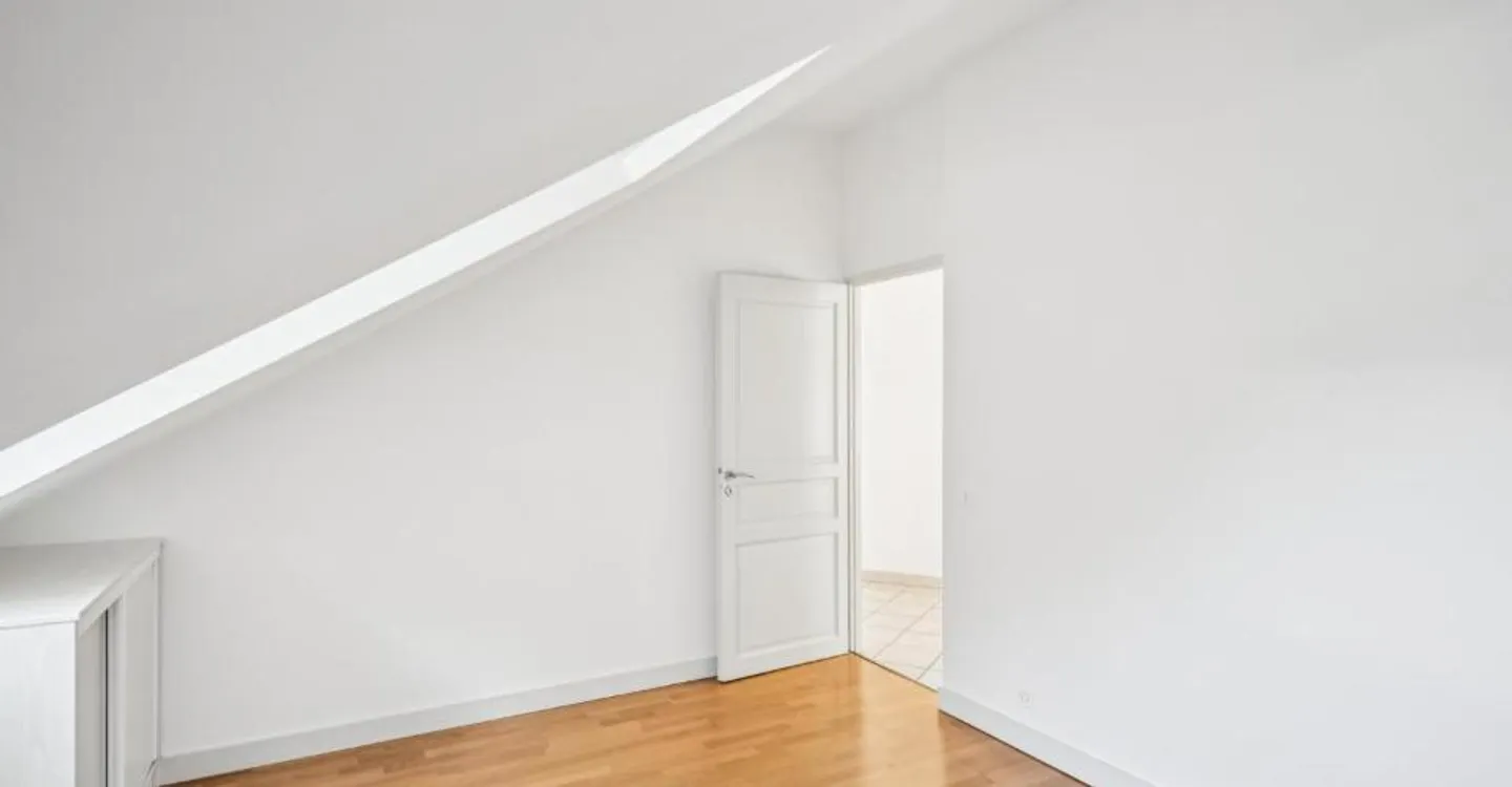 Bright 3-room attic apartment - Photo 9 of 9
