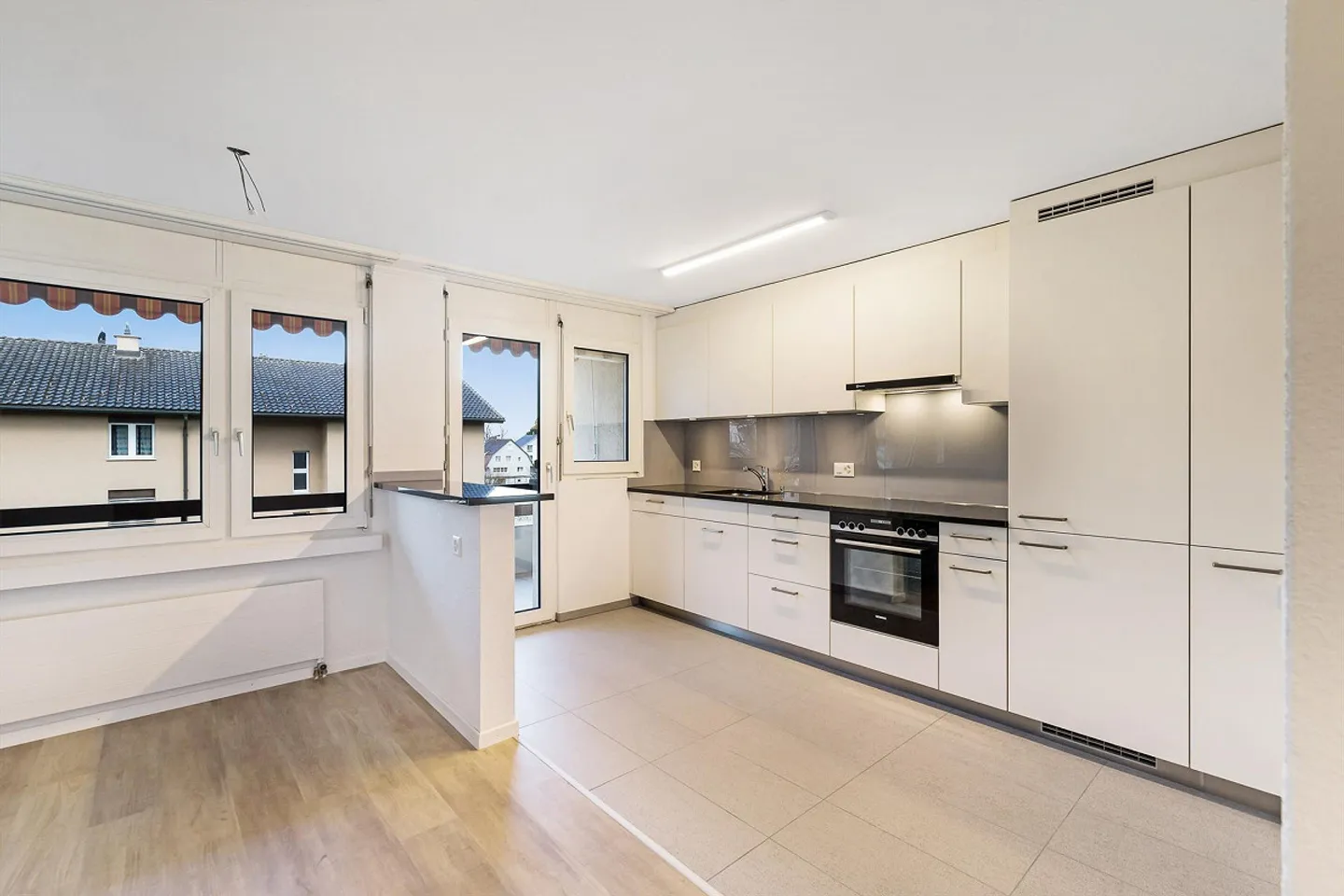 Sanierte 4.5 Wohnung in toller Wohngemeinde - Foto 1 von 5