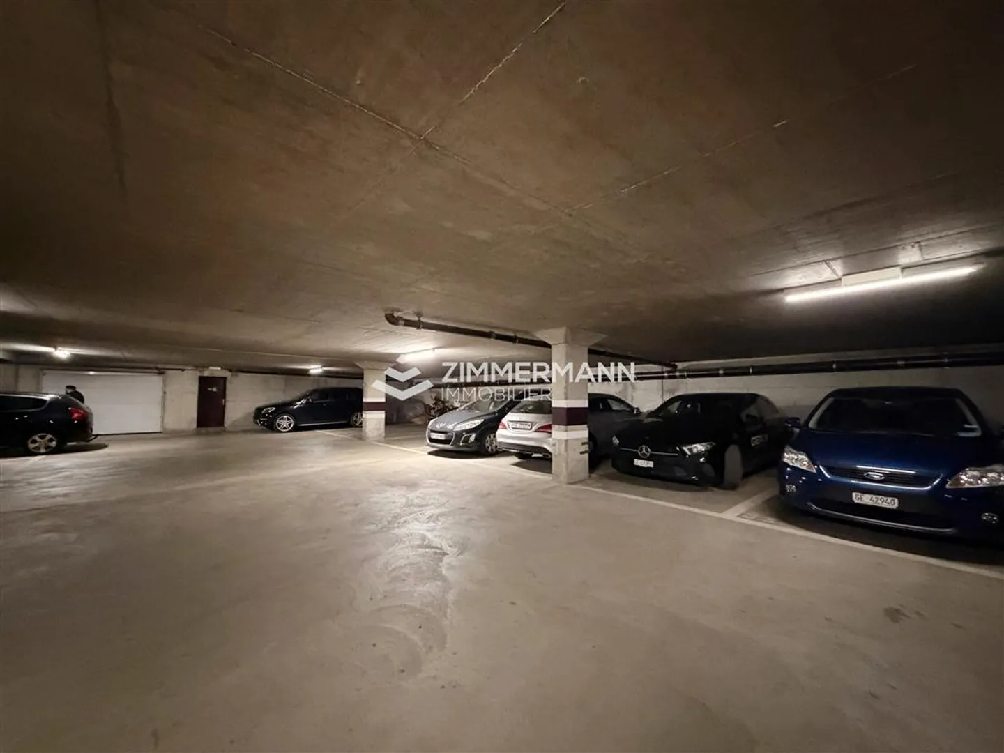 Parking - Photo 2 of 3