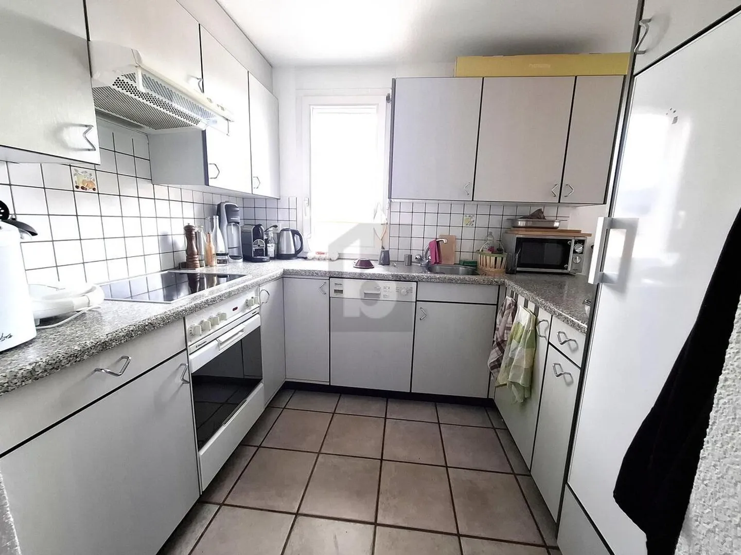 AUF DER TERRASSE MIT EINEM PRÄCHTIGEN UNVERBAUTEN BLICK - Foto 3 von 6