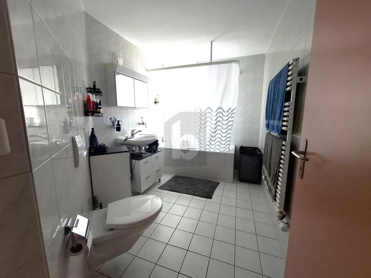 AUF DER TERRASSE MIT EINEM PRÄCHTIGEN UNVERBAUTEN BLICK - Foto 5 von 6