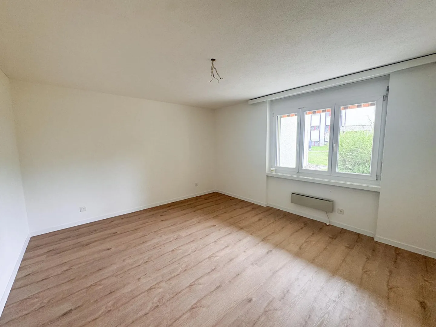 Charming, partially renovated 3.5-room apartment with cozy seating area - Photo 5 of 11