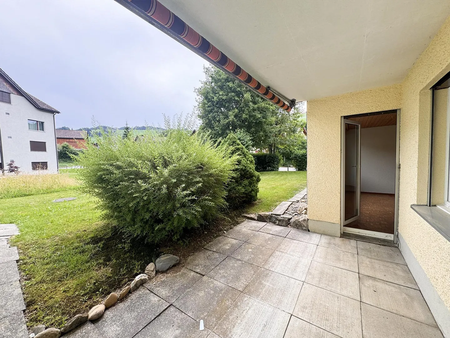 Charming, partially renovated 3.5-room apartment with cozy seating area - Photo 10 of 11
