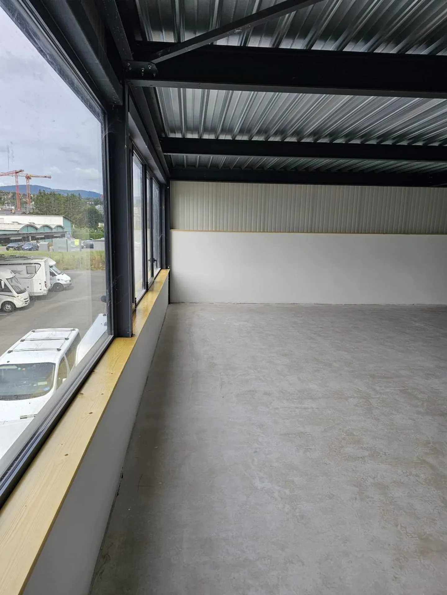 Gewerbefläche von 145 m2 an der Autobahnausfahrt - Foto 6 von 8