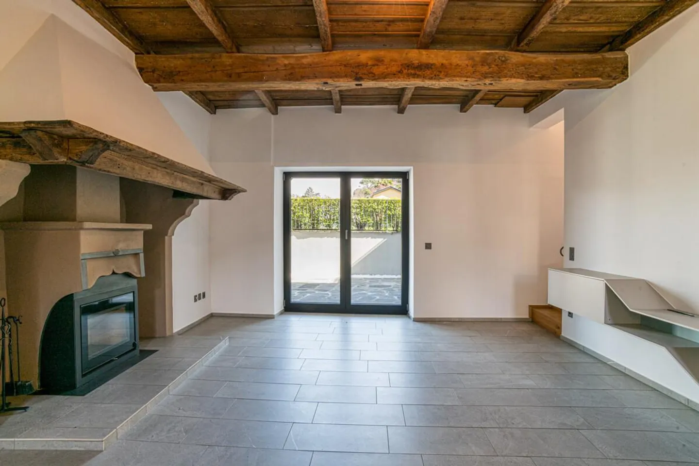 ARASIO / COLLINA D'ORO – LIVE A PIECE OF HISTORY - Photo 2 of 13