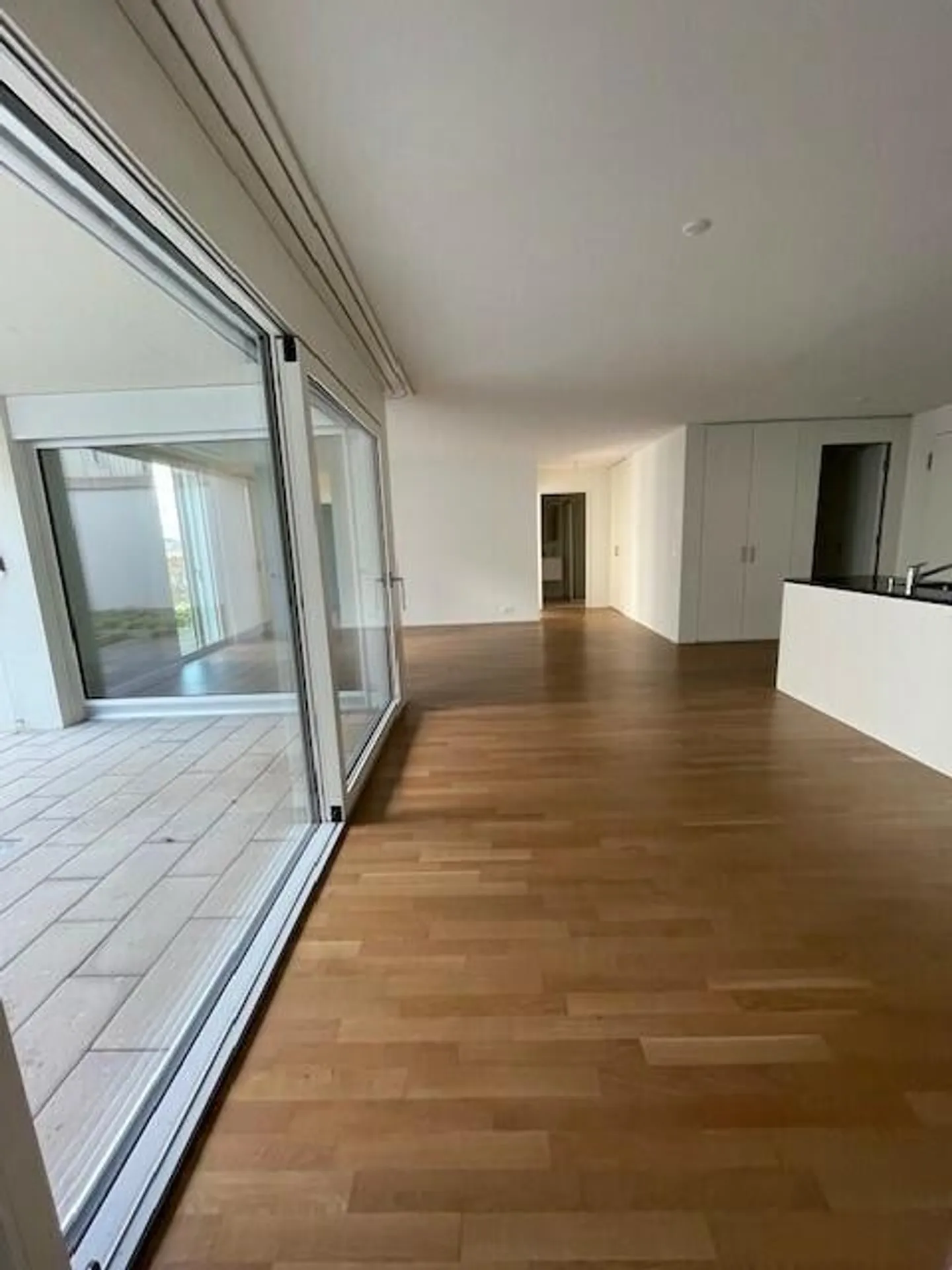 À louer : Appartement de jardin attrayant de 3,5 pièces - Photo 3 sur 9