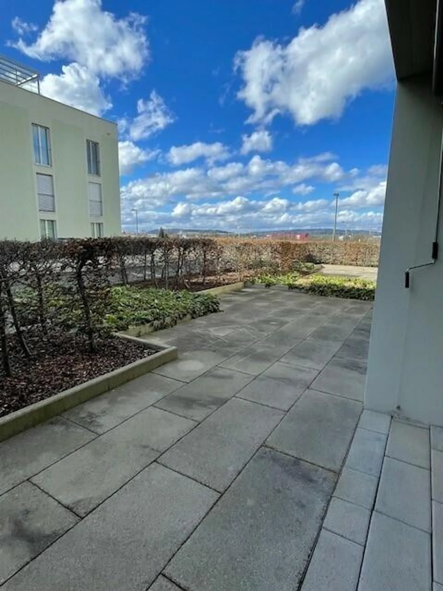 À louer : Appartement de jardin attrayant de 3,5 pièces - Photo 4 sur 9