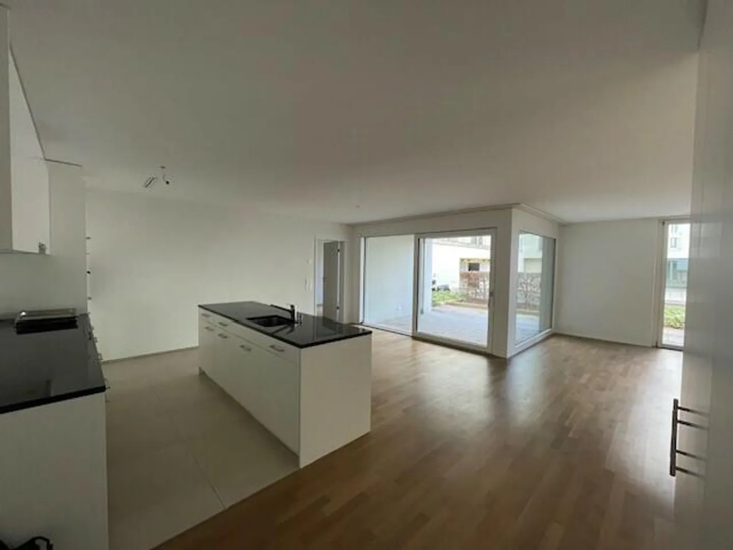 À louer : Appartement de jardin attrayant de 3,5 pièces - Photo 5 sur 9