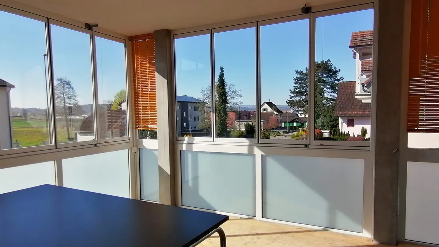 Appartamento familiare con giardino d'inverno incluso 2 posti auto sotterranei - Foto 8 di 17