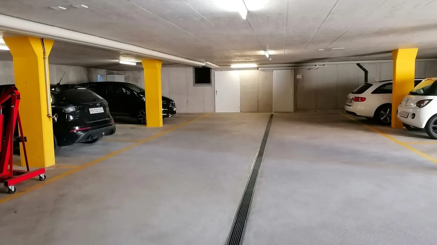 Appartamento familiare con giardino d'inverno incluso 2 posti auto sotterranei - Foto 15 di 17