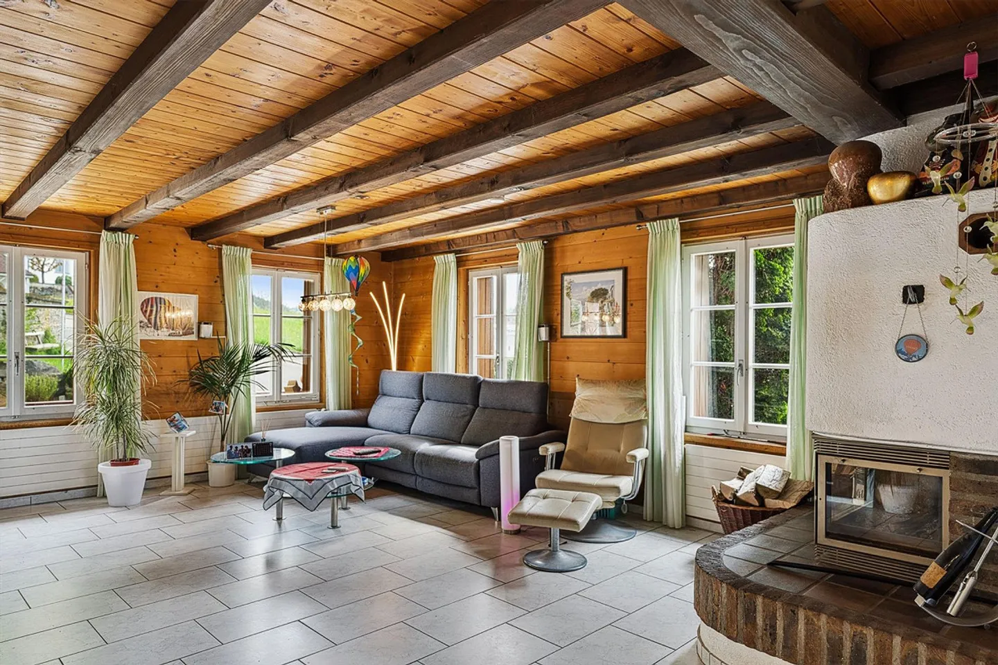 Maison de 6,5 pièces avec jardin paradisiaque. Également adapté comme pension pour animaux. - Photo 7 sur 13