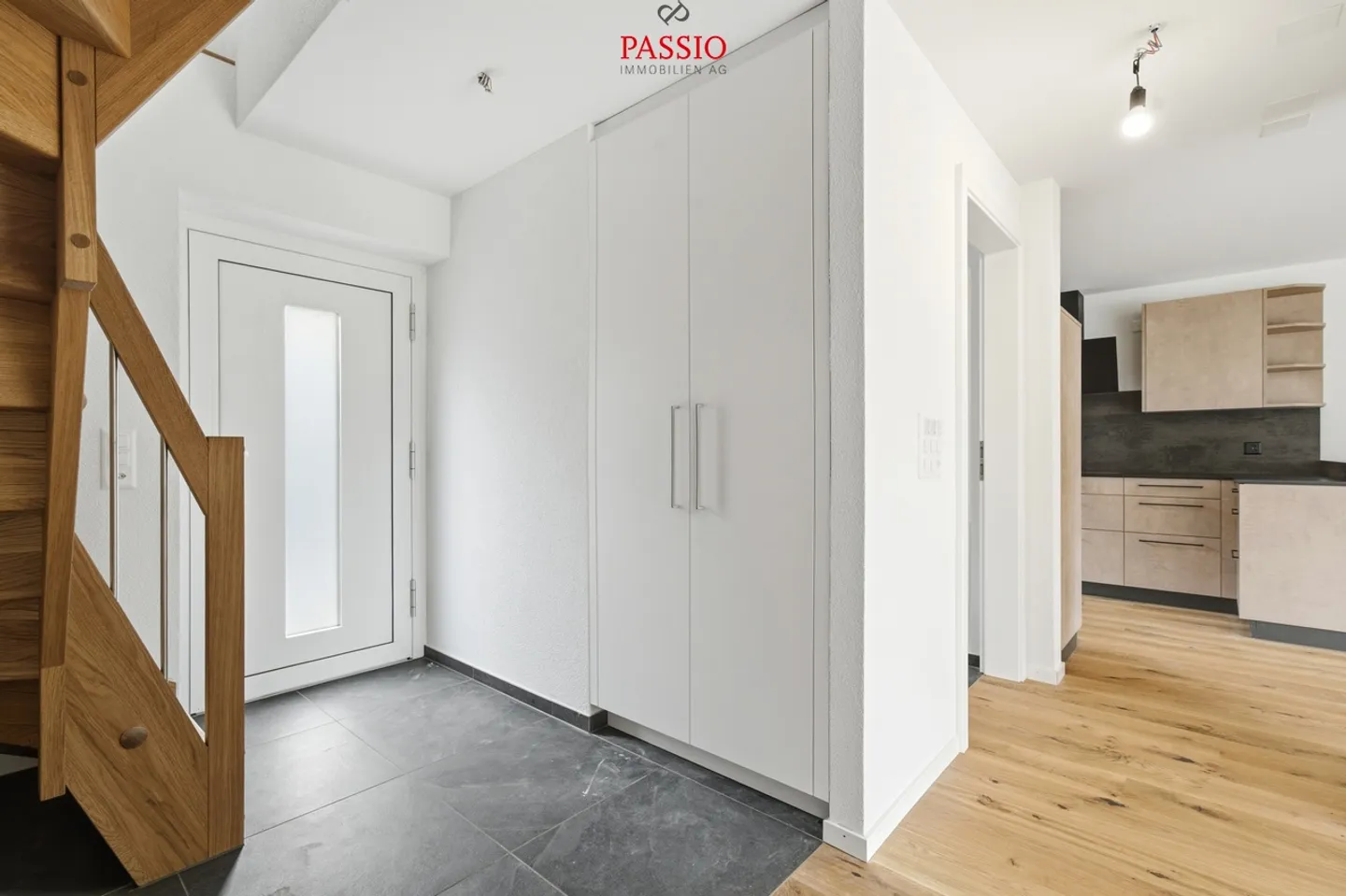 Modern Family Home in Studen - Photo 3 of 42