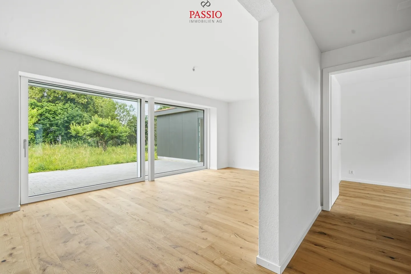 Modern Family Home in Studen - Photo 4 of 42