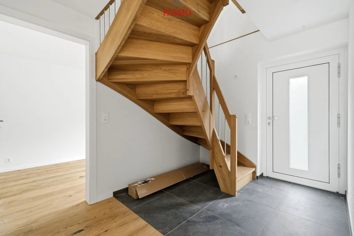 Modern Family Home in Studen - Photo 11 of 42