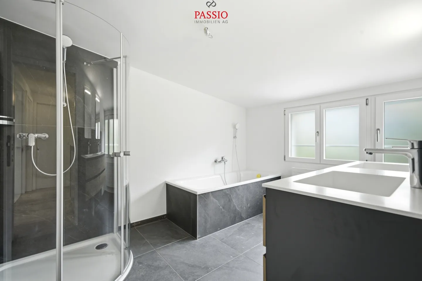Modern Family Home in Studen - Photo 21 of 42