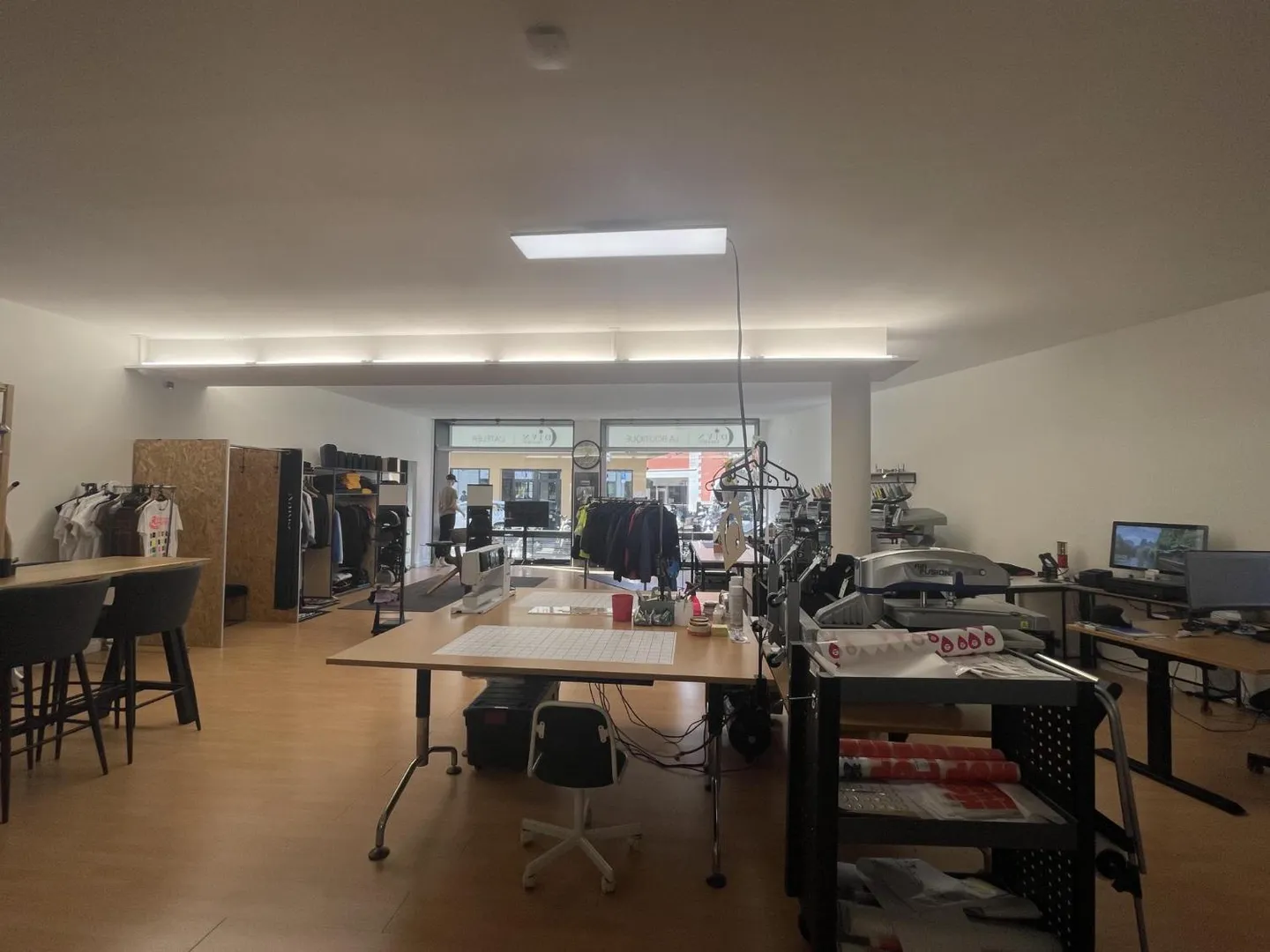 Arcade commerciale di 140 m2 nel cuore di Nyon - Foto 3 di 10
