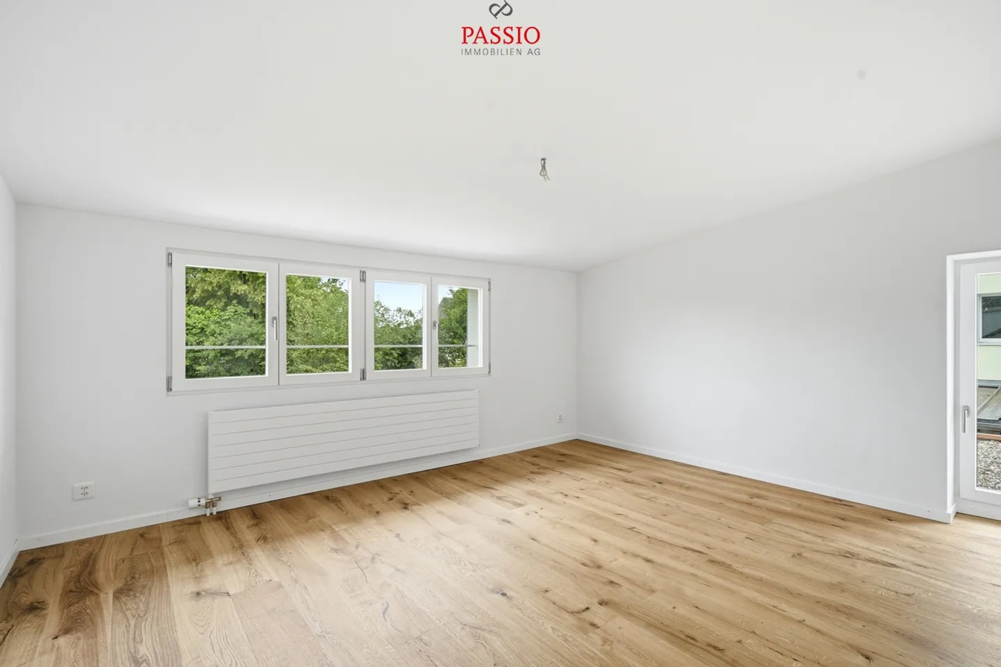 Modern Family Home in Studen - Photo 29 of 42