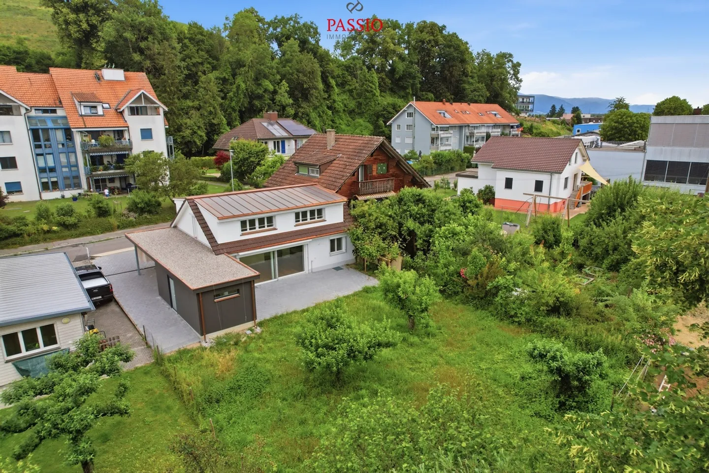Modern Family Home in Studen - Photo 39 of 42