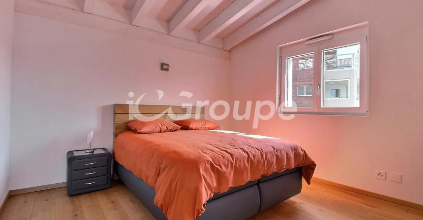 Appartement Attique Élégant avec Vue Alpine - Photo 5 sur 13