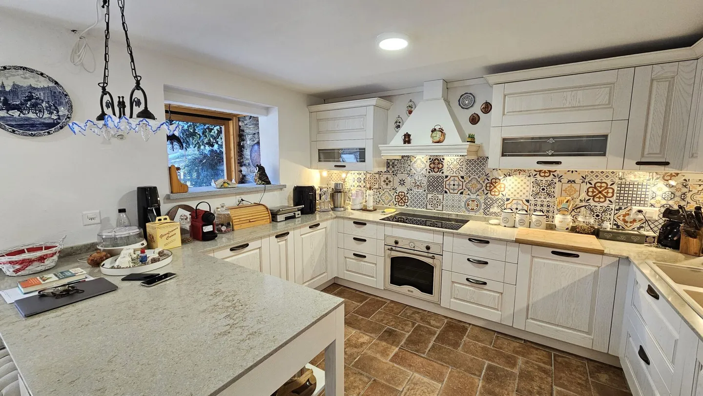 AFFASCINANTE CASA UNIFAMILIARE A SOAZZA - Foto 11 di 20