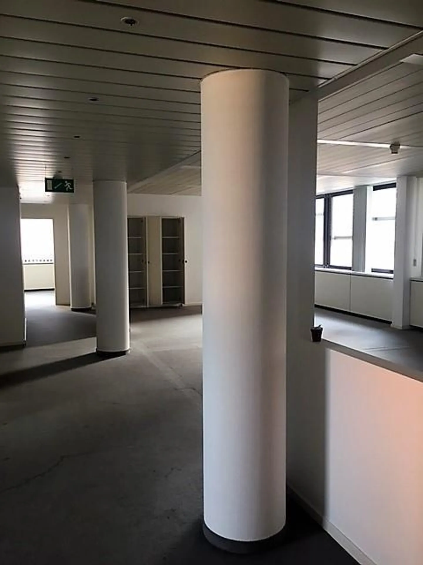 CHIASSO, BÜROGEBÄUDE ZU MIETEN - CHIASSO CORSO SAN GOTTARDO GEBIET - Foto 16 von 22