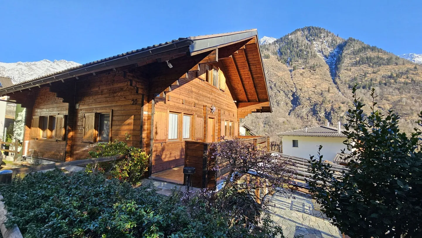 AFFASCINANTE CASA UNIFAMILIARE A SOAZZA - Foto 13 di 20