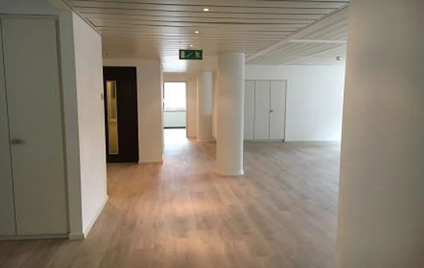 CHIASSO, BÜROGEBÄUDE ZU MIETEN - CHIASSO CORSO SAN GOTTARDO GEBIET - Foto 8 von 22