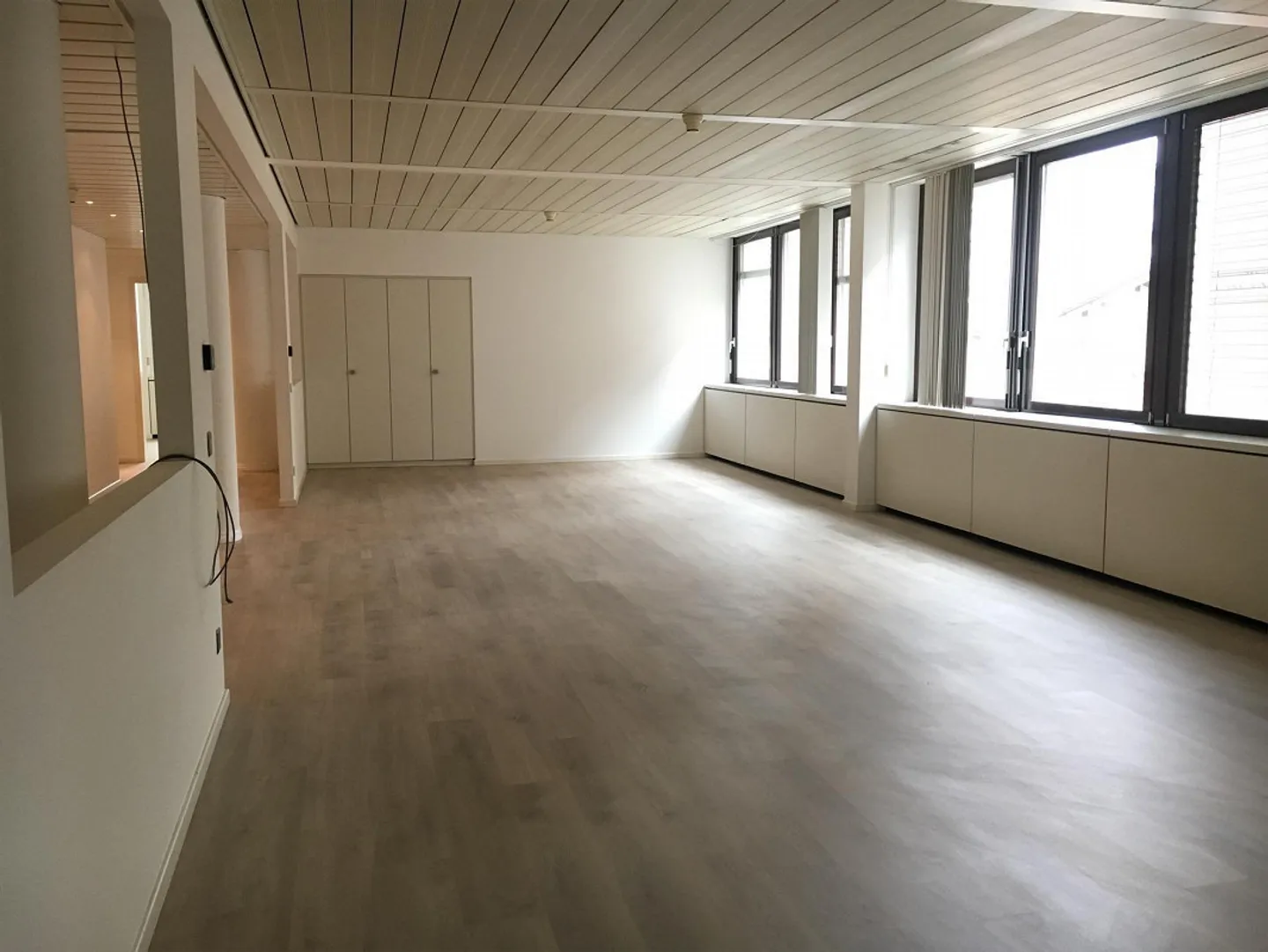 CHIASSO, BÜROGEBÄUDE ZU MIETEN - CHIASSO CORSO SAN GOTTARDO GEBIET - Foto 11 von 22
