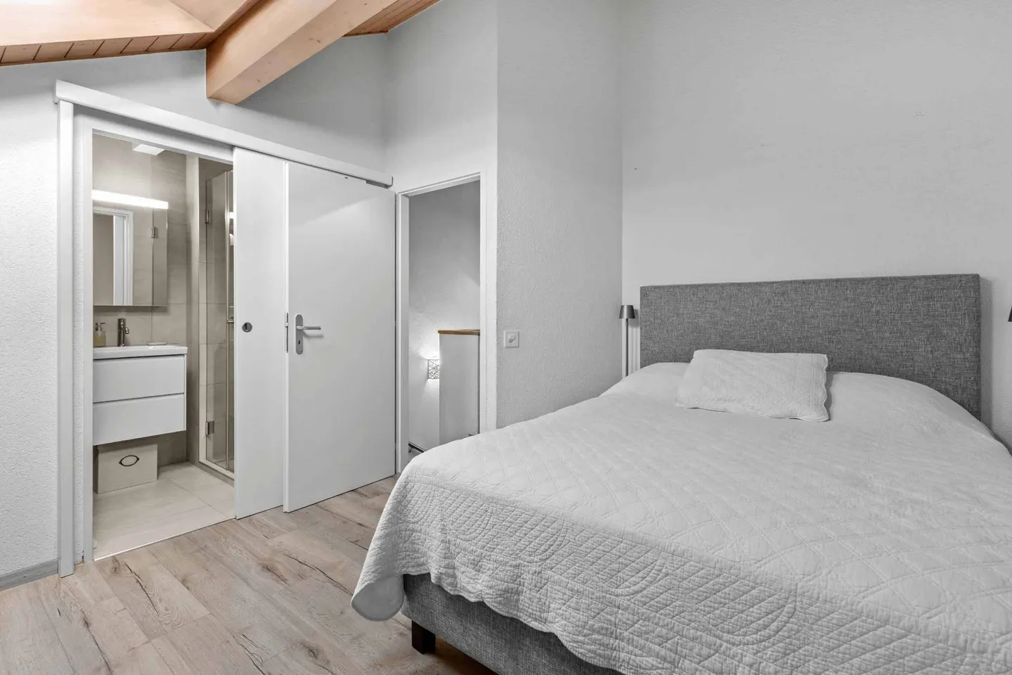 Renovierte Duplexwohnung mit Blick auf die Felder - Foto 7 von 12